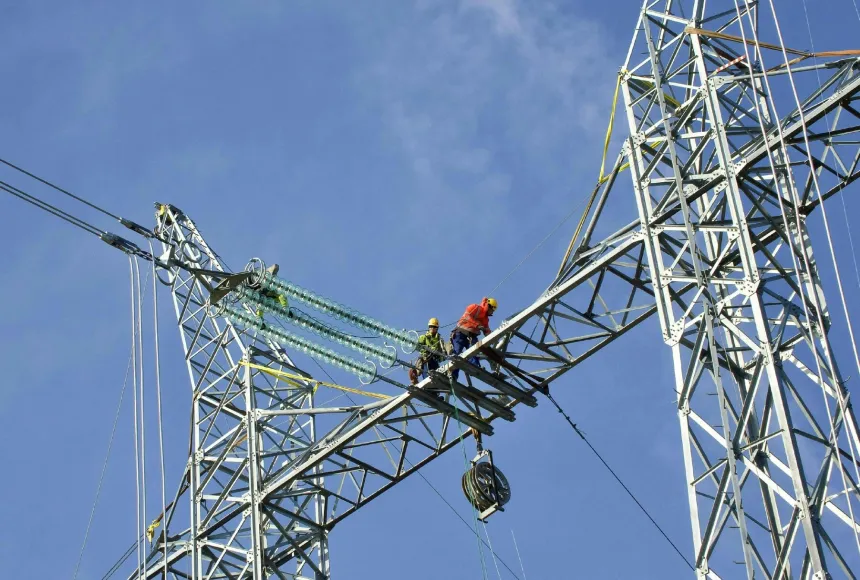 Ťahanie vodičov na elektrickom vedení V423